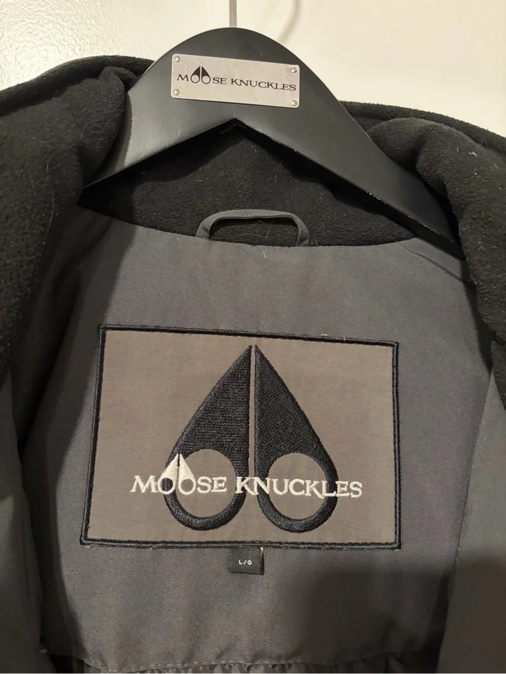 Moose Knuckles Men's Charcoal Gray Puffer Jacket with Hood - Picture 3 of 5
